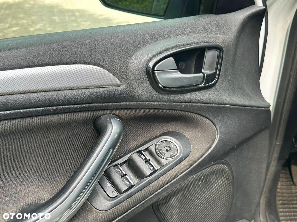 Ford Galaxy 2.0 Ambiente - 9