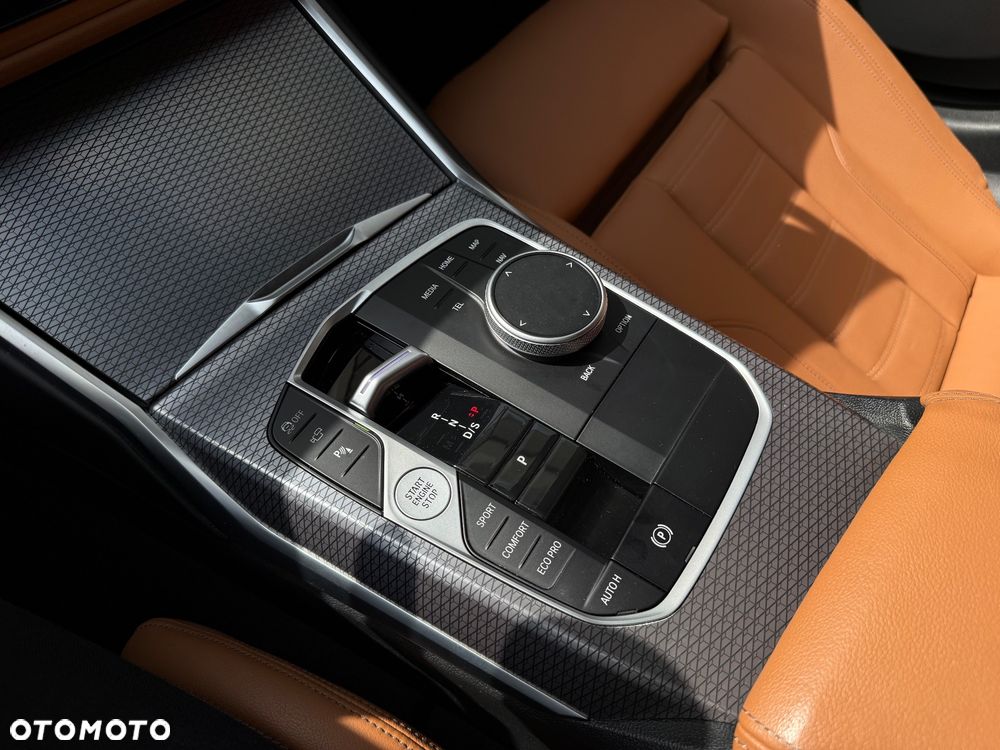 BMW Seria 3 320d xDrive M Sport Shadow - 39