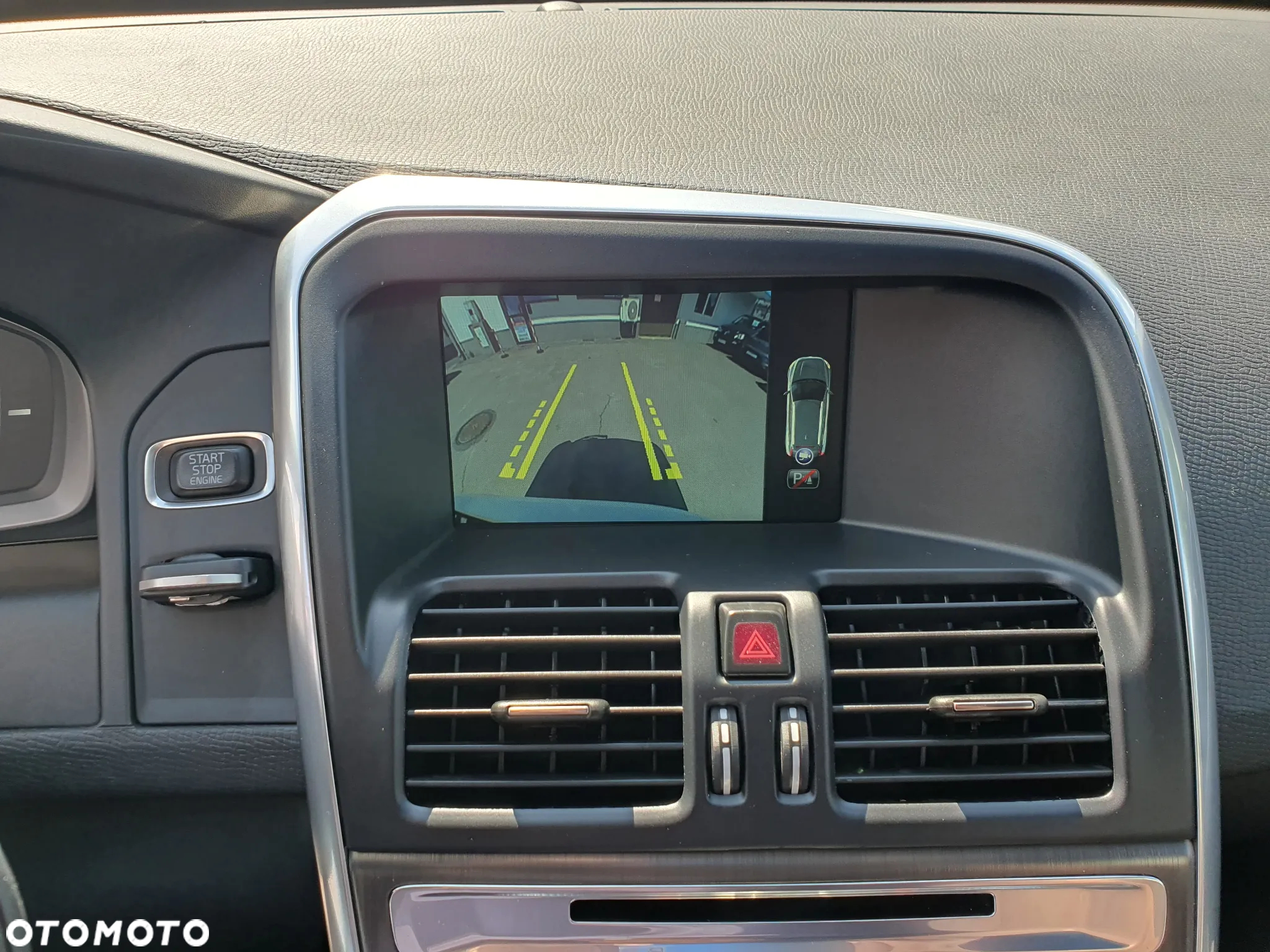 Volvo XC 60 D4 Momentum Pro - 18