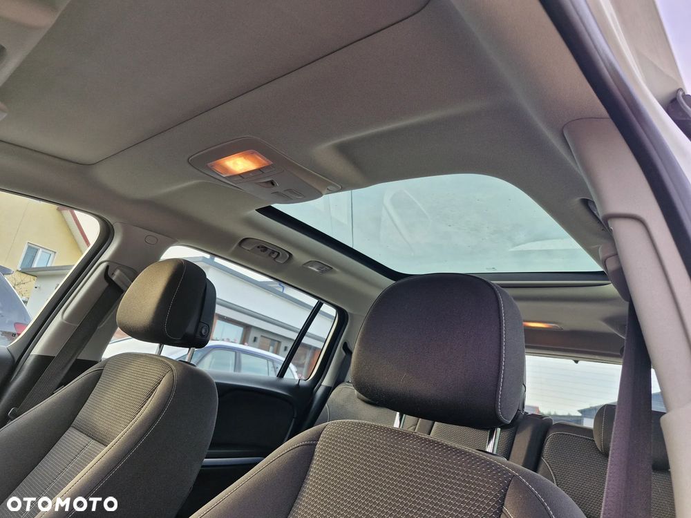 Opel Zafira - 26