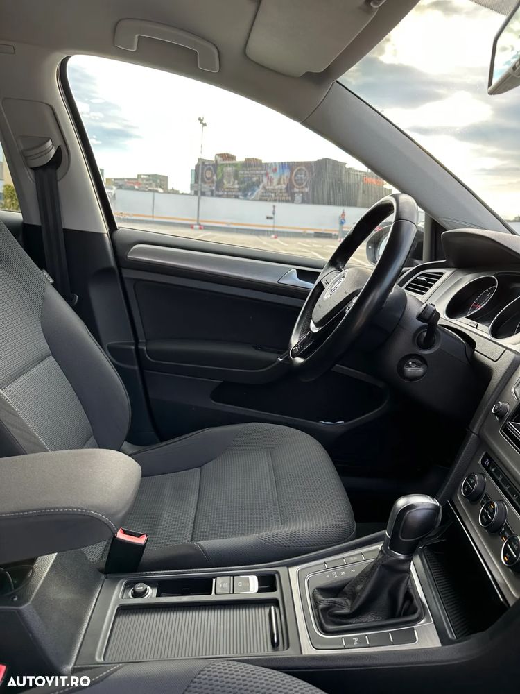 Volkswagen Golf - 15