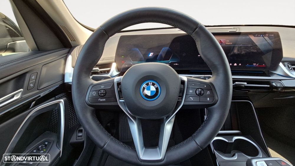 BMW iX1 eDrive20 xLine - 12