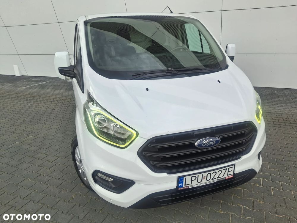 Ford TRANSIT CUSTOM - 11