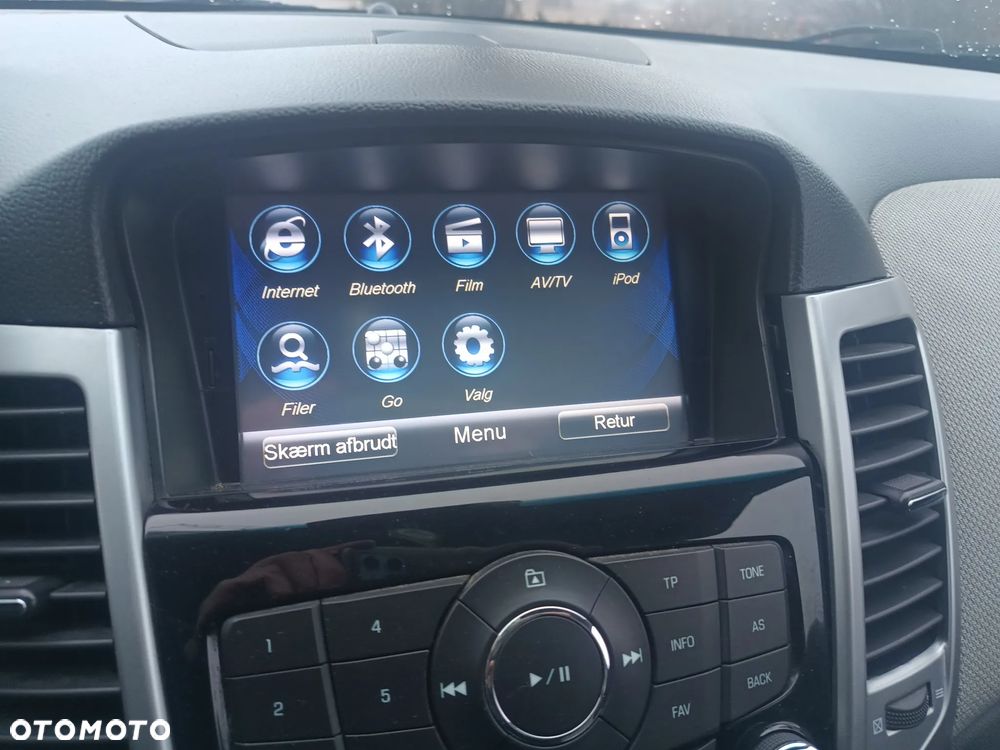 Chevrolet Cruze - 12