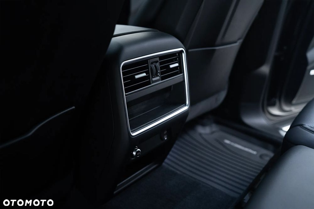 Porsche Cayenne Platinum Edition - 30