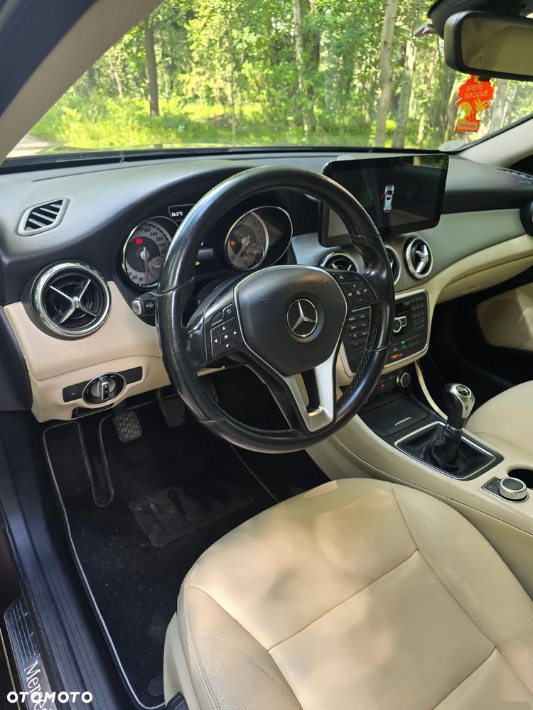 Mercedes-Benz GLA 200 (CDI) d - 22