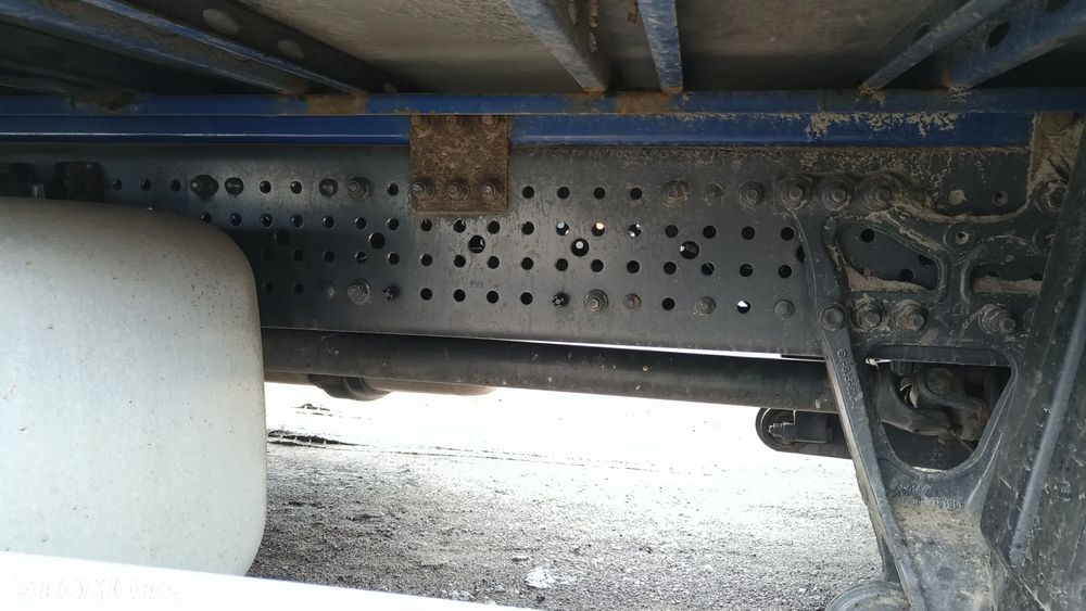 Mercedes-Benz ACTROS - 4