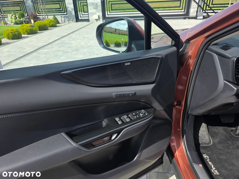 Lexus NX 350h Omotenashi AWD - 16