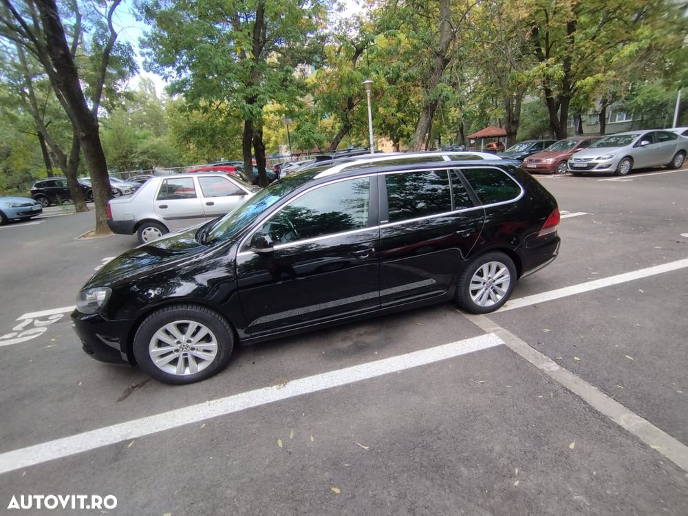 Volkswagen Golf 1.6 TDI DPF Highline - 9