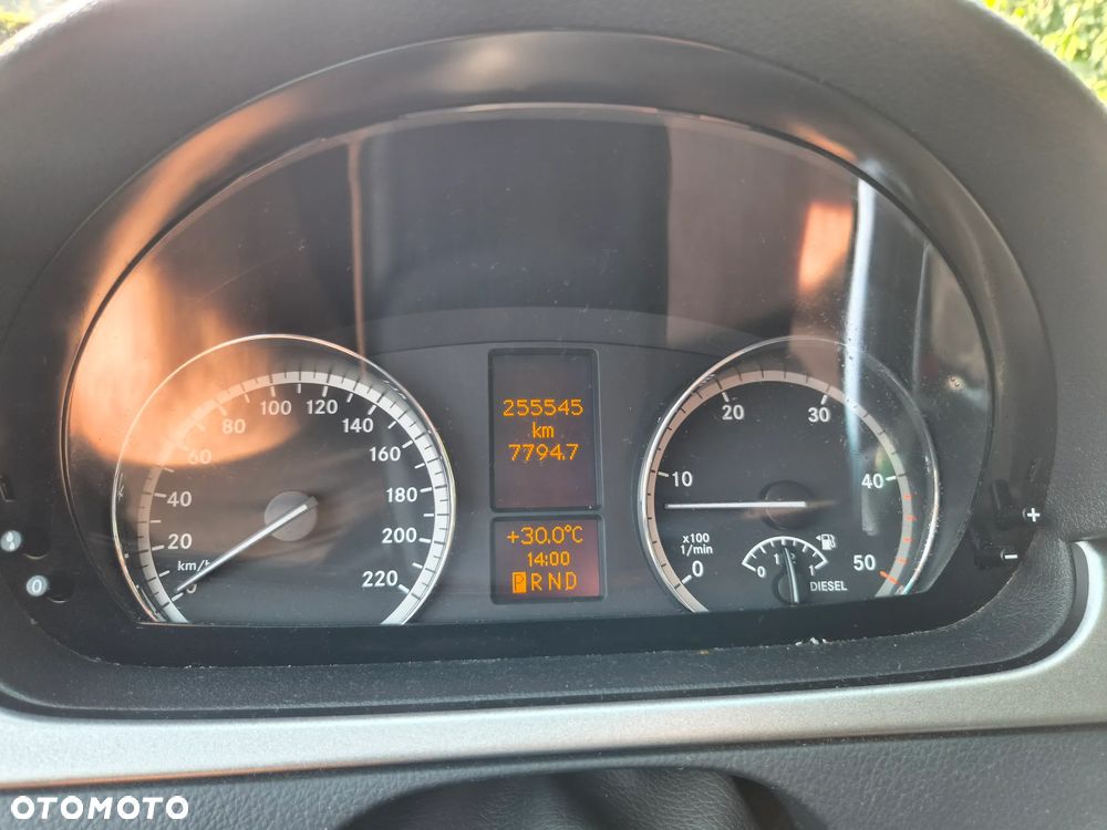 Mercedes-Benz Viano - 9