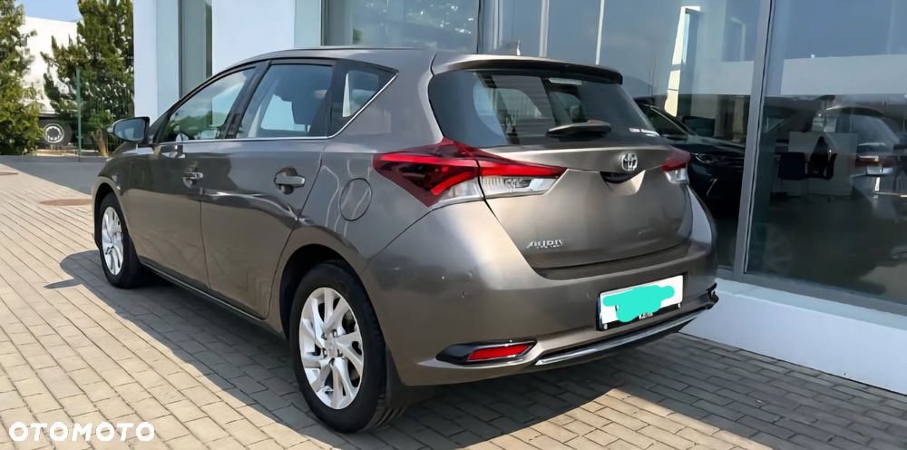 Toyota Auris 1.6 Premium - 9