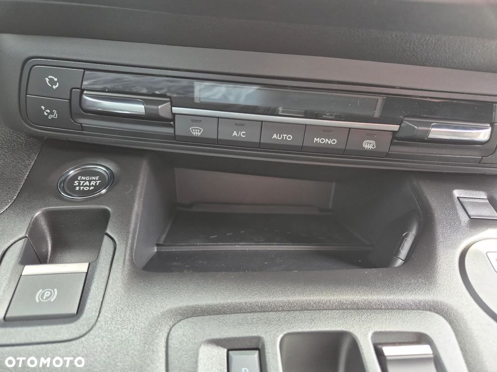 Citroën Berlingo Van Furgon XL LONG 1.5 130KM Automat MEGA RABAT !! OD RĘKI !! - 13