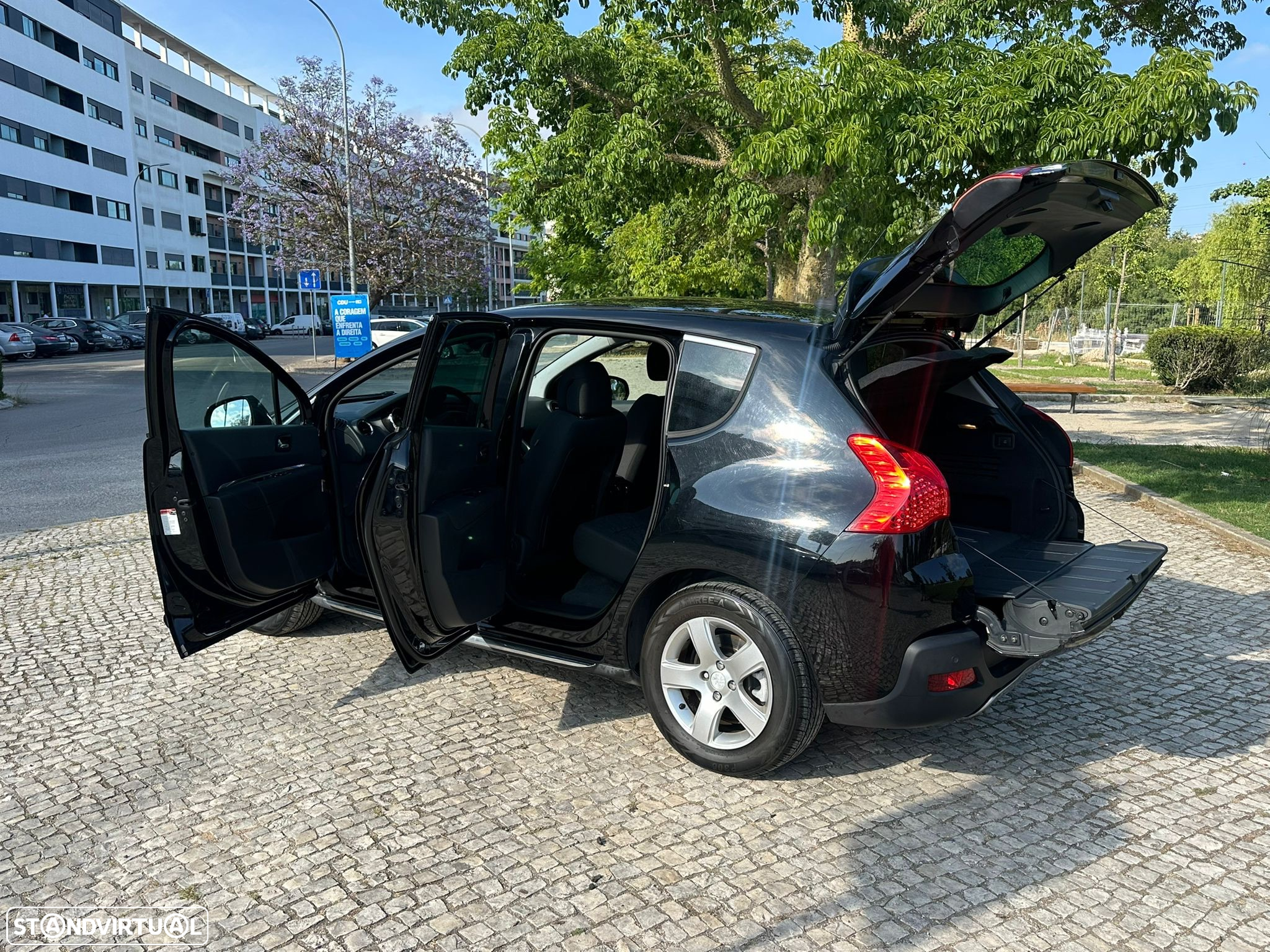Peugeot 3008 2.0 HDi Hybrid4 - 5