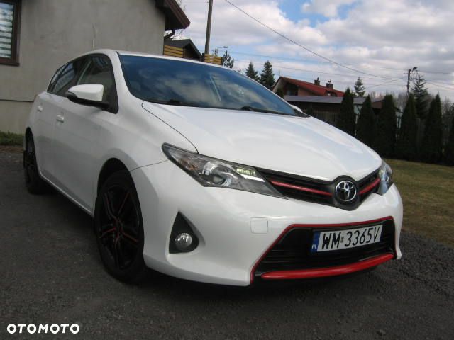 Toyota Auris 1.6 Premium - 5
