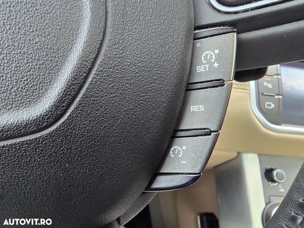 Land Rover Range Rover Evoque - 13