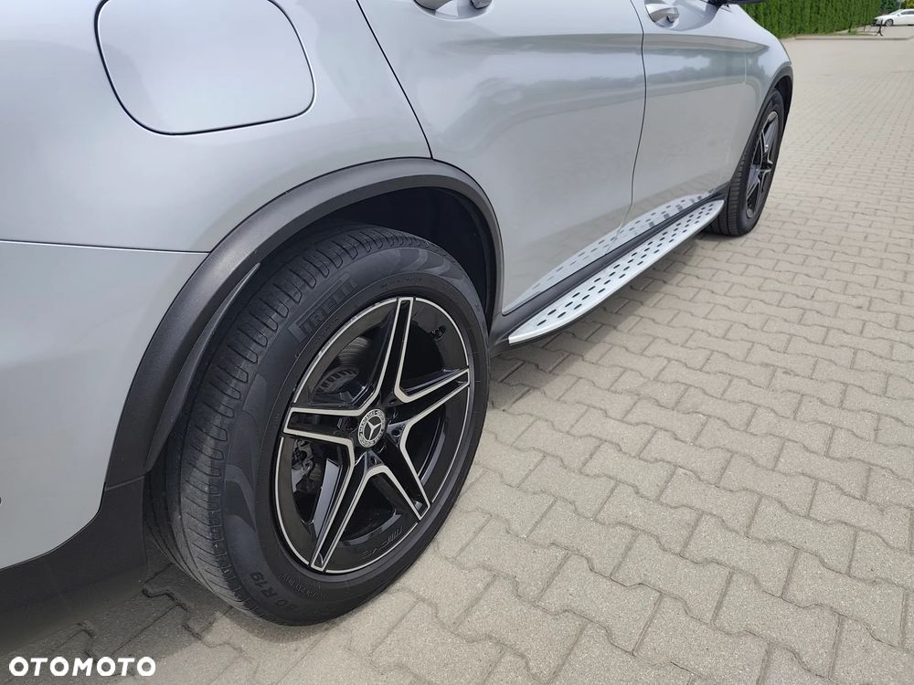 Mercedes-Benz GLC 220 d 4Matic 9G-TRONIC AMG Line Plus - 36