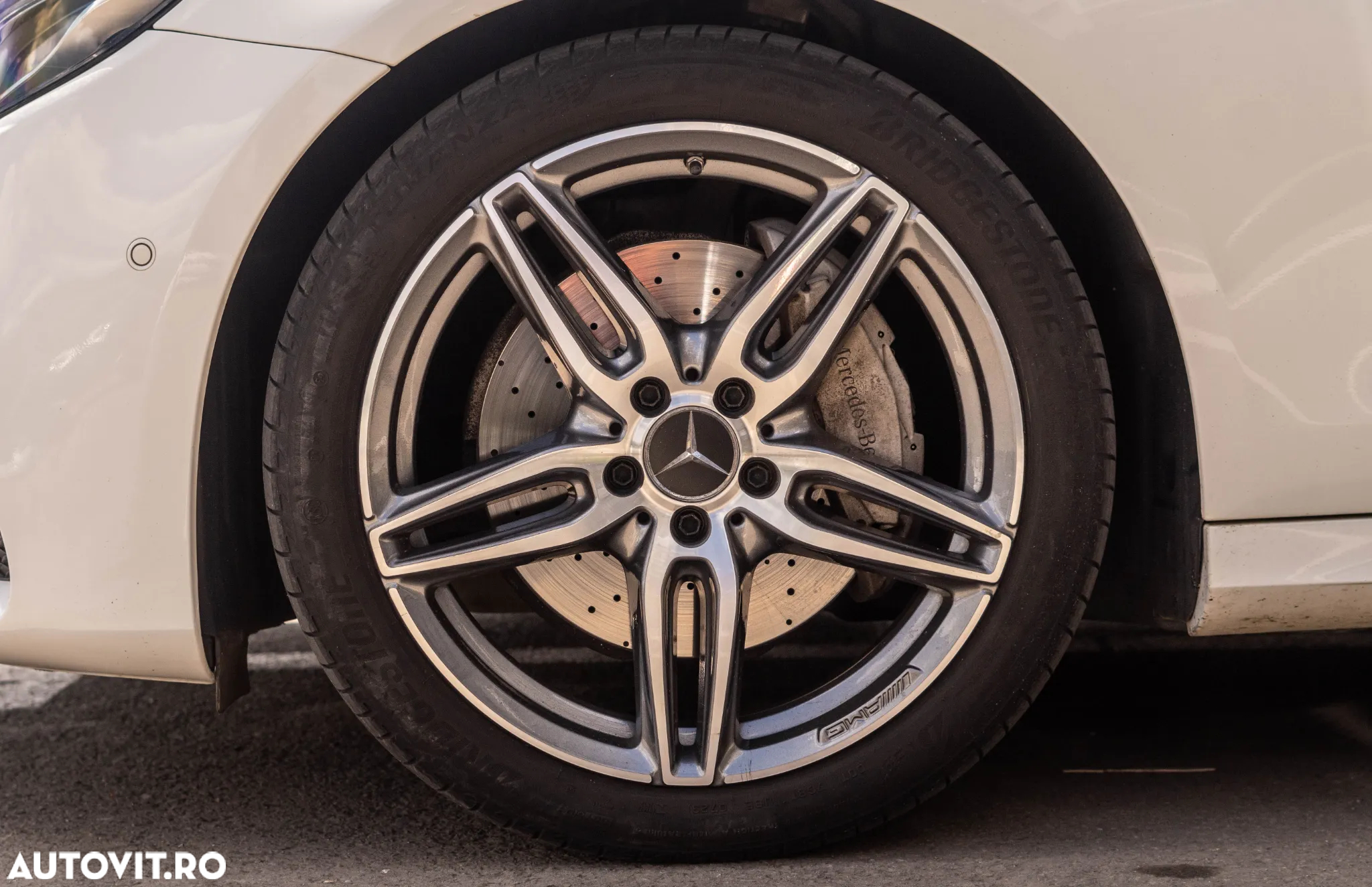 Mercedes-Benz E 300 d Aut. - 29