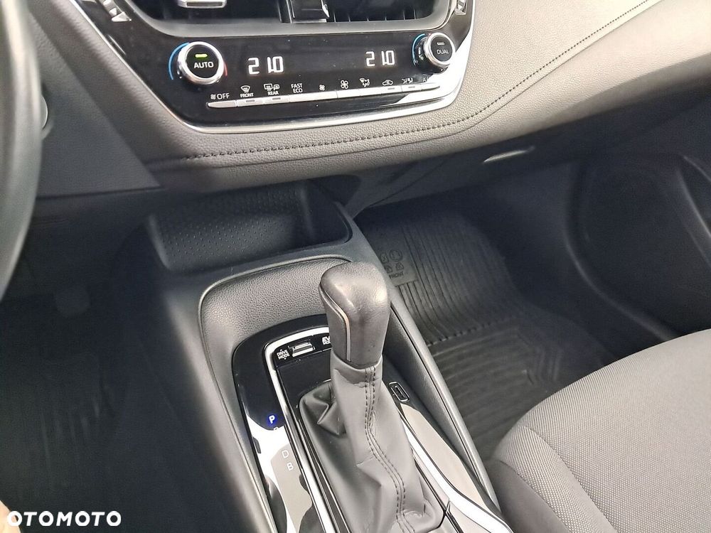 Toyota Corolla 1.8 Hybrid Comfort - 24