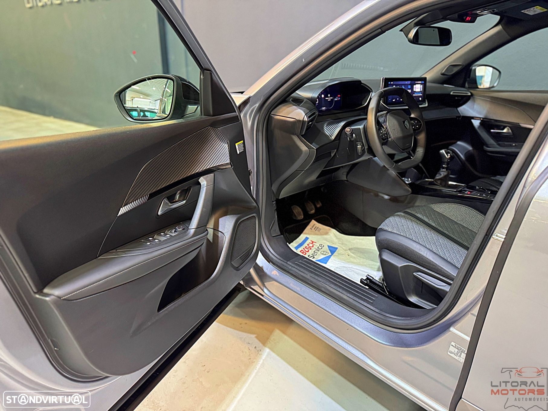 Peugeot 2008 1.2 PureTech Allure - 13