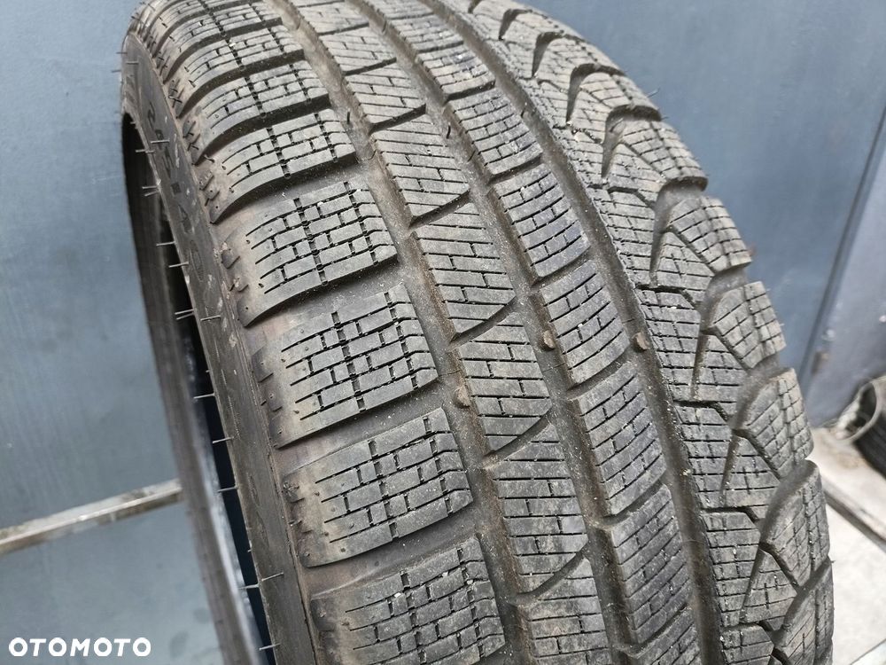 245/40R19 Pirelli P Zero Winter XL opona pojedynka zima 7,9mm - 2