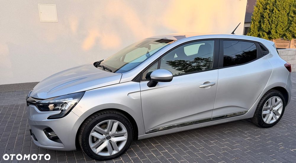 Renault Clio - 32