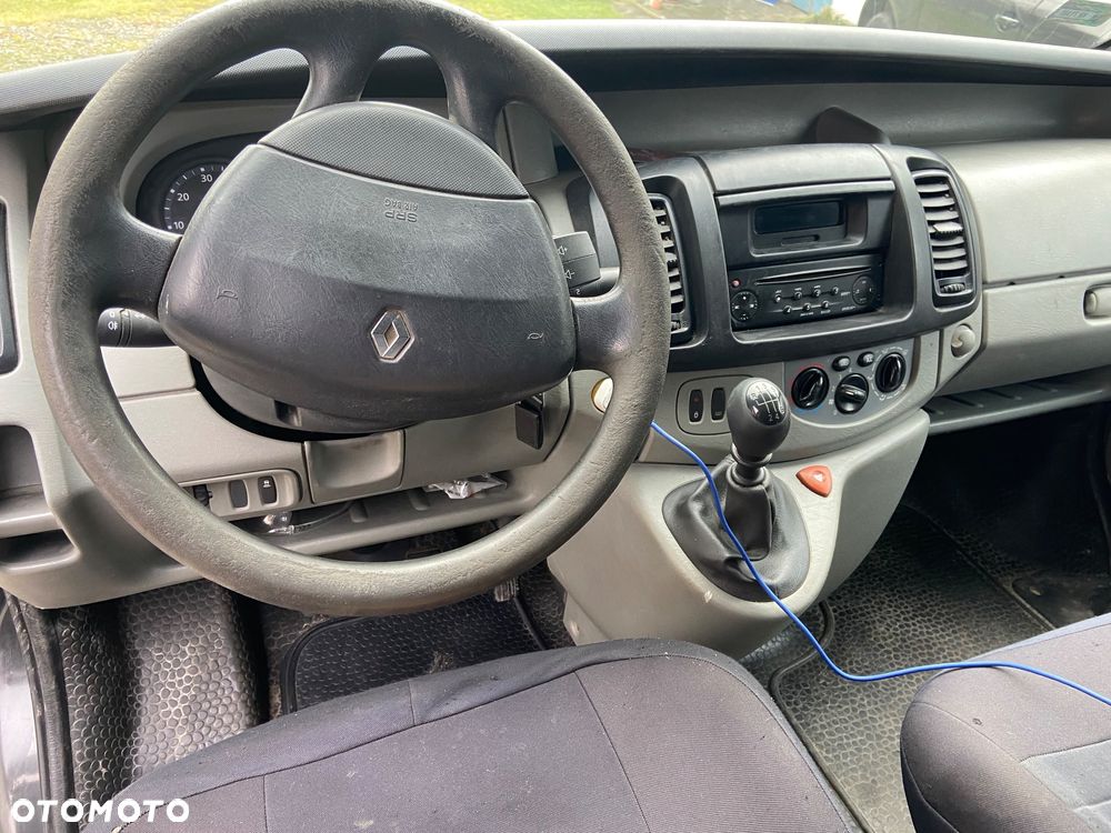 Renault Trafik - 8