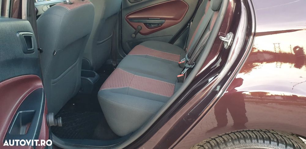 Ford Fiesta 1.25i Titanium - 10