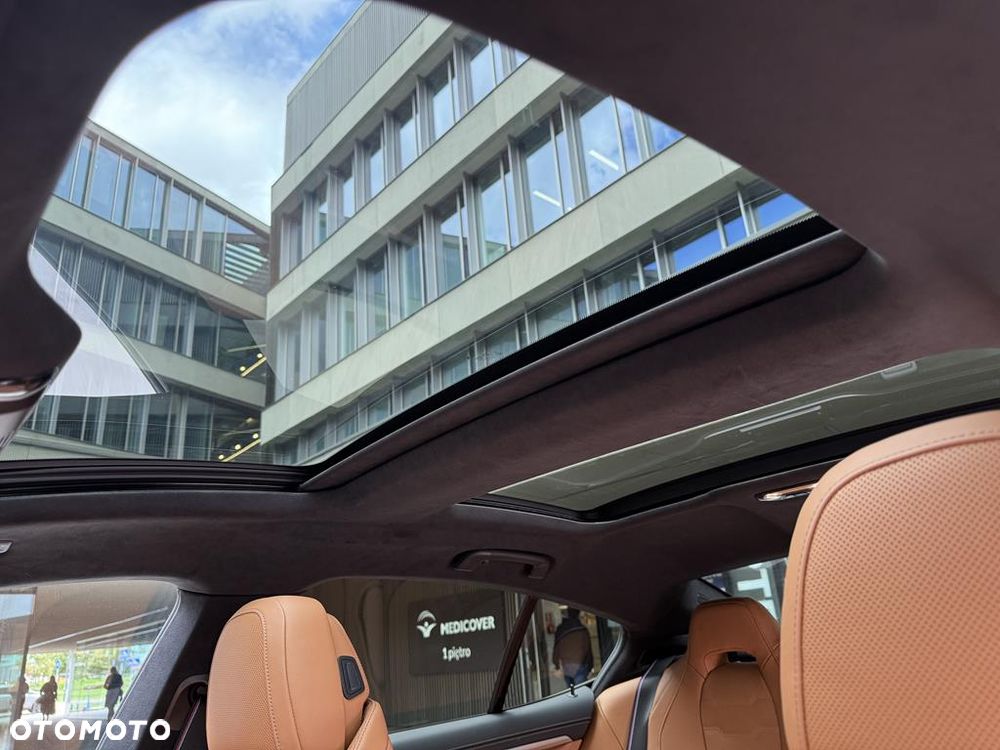 BMW Seria 8 - 11