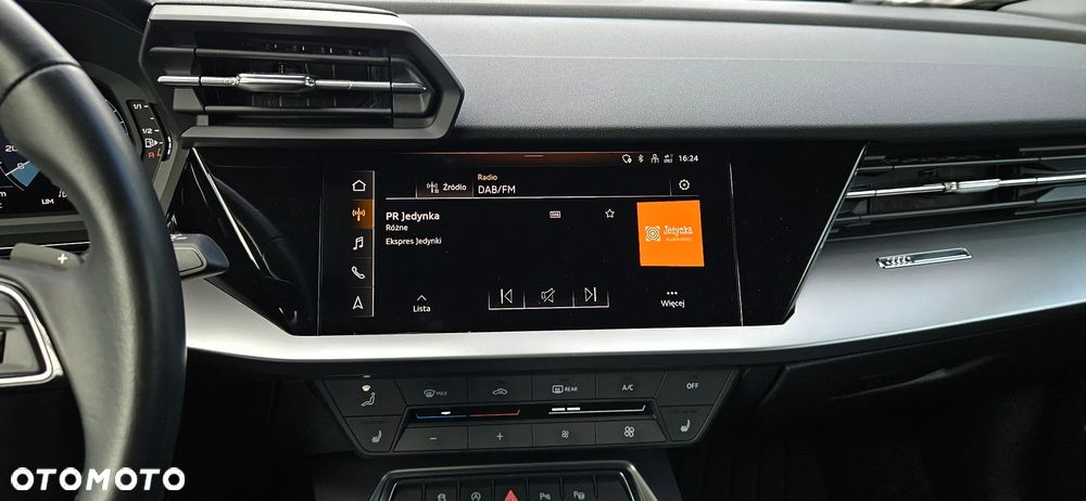 Audi A3 Sportback 35 TFSI S tronic - 24