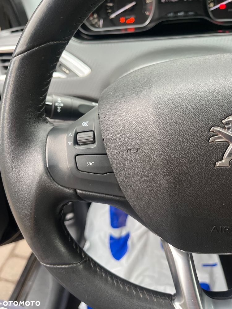 Peugeot 2008 PureTech 110 GPF Stop&Start EAT6 Style - 22