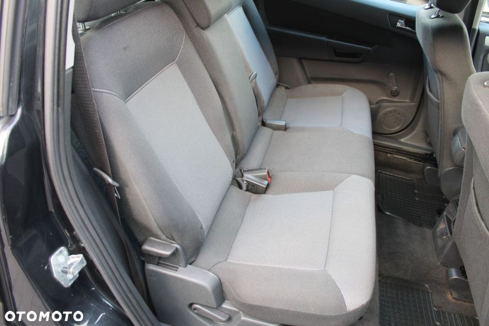 Opel Zafira - 28