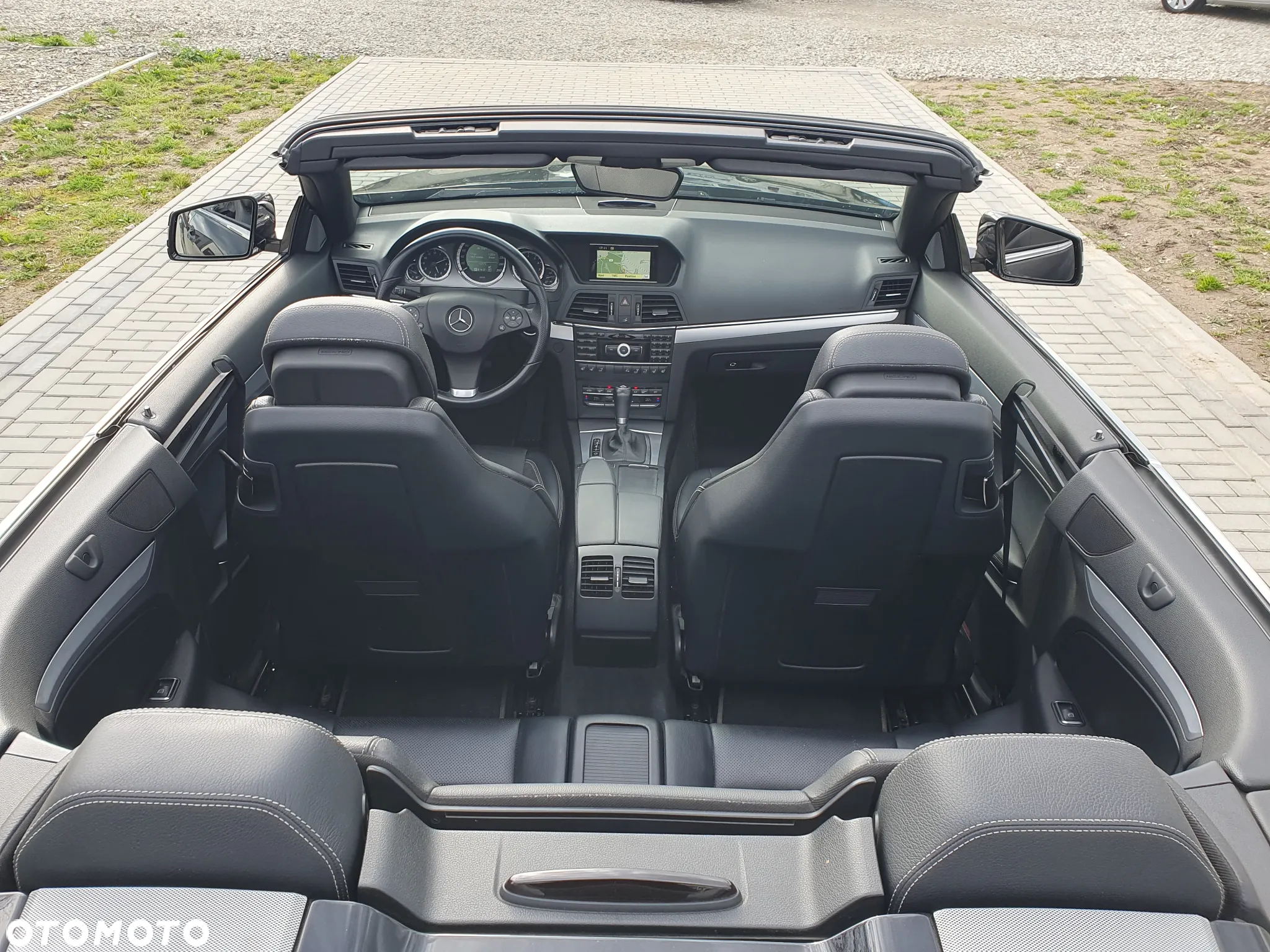 Mercedes-Benz Klasa E 200 Cabrio BlueEFFICIENCY 7G-TRONIC Avantgarde - 22
