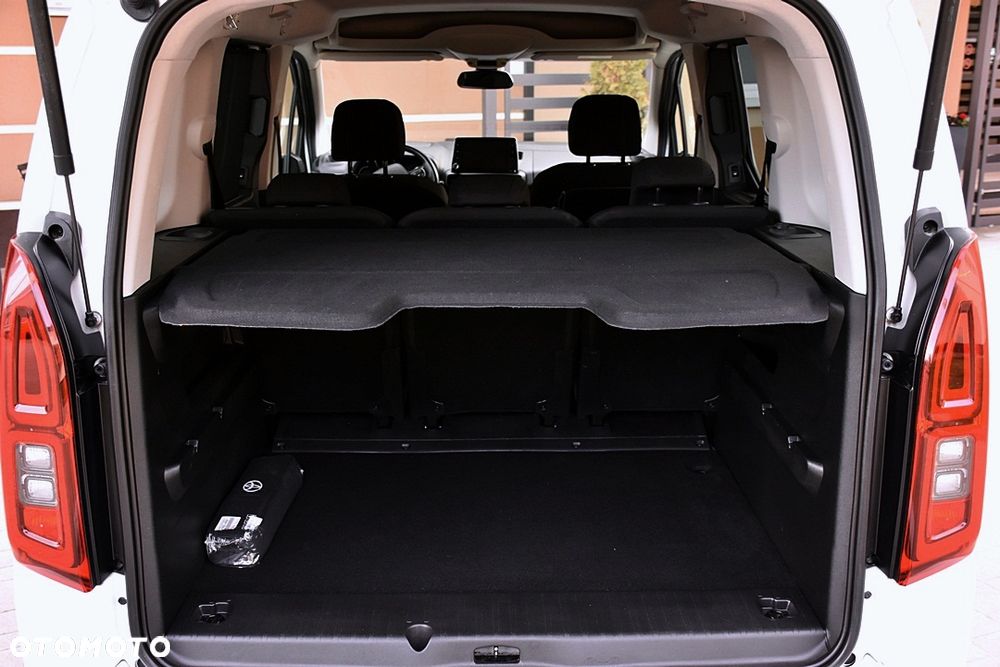 Toyota Proace City Verso 1.2 Turbo L1 Team Deutschland - 26