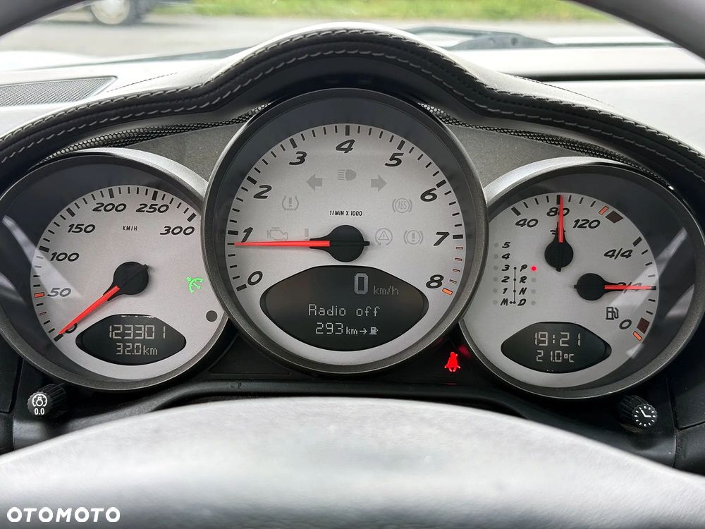 Porsche 718 Cayman - 38