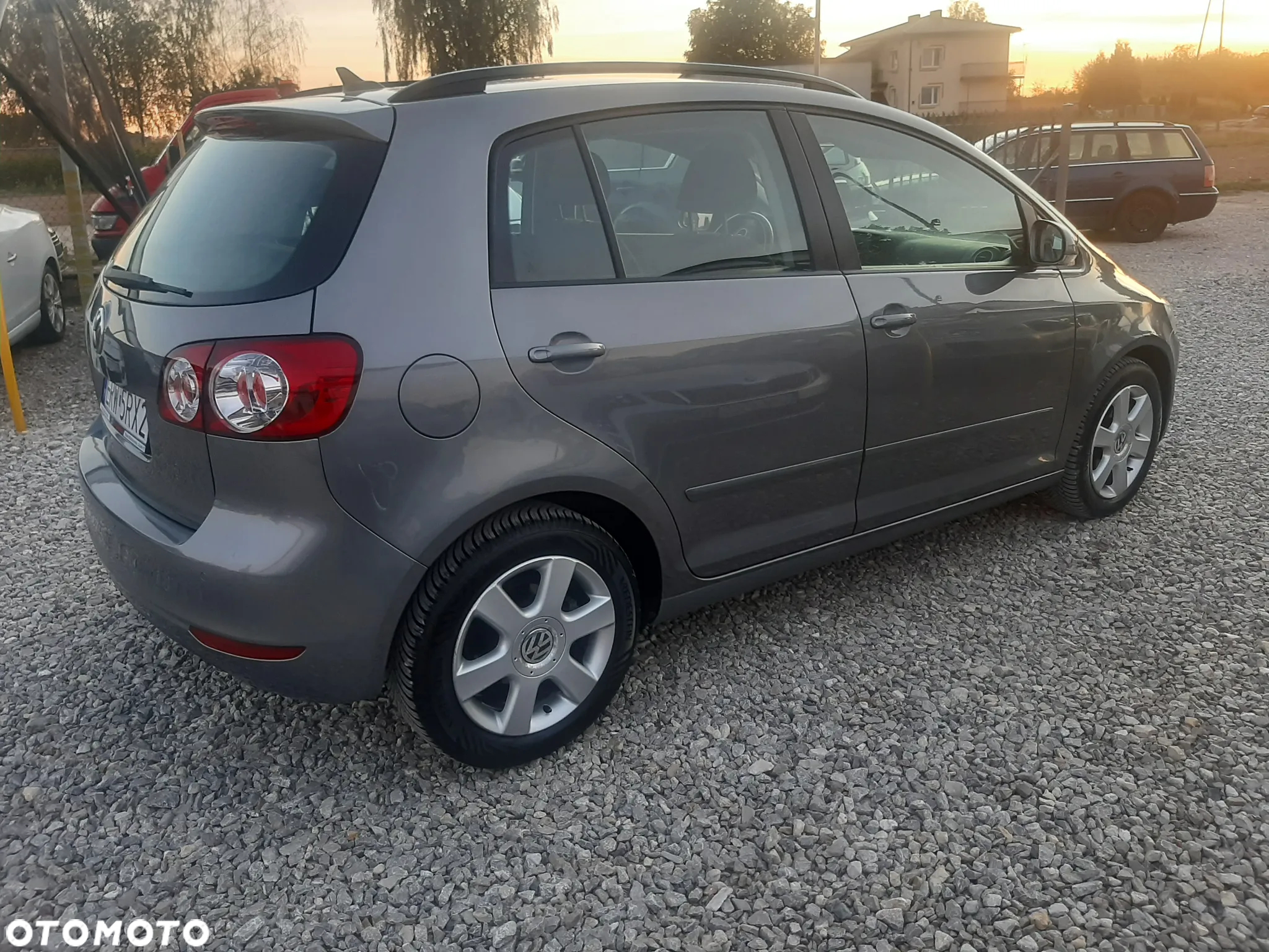 Volkswagen Golf Plus 1.6 TDI BlueMot Comfortline - 2
