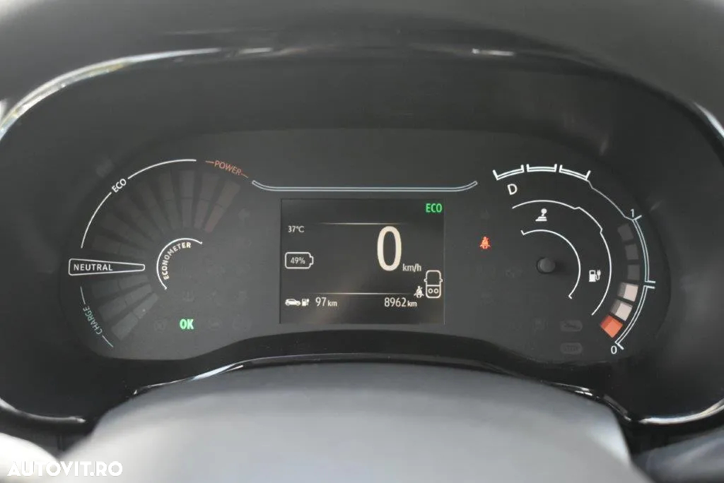 Dacia Spring Essential - 5