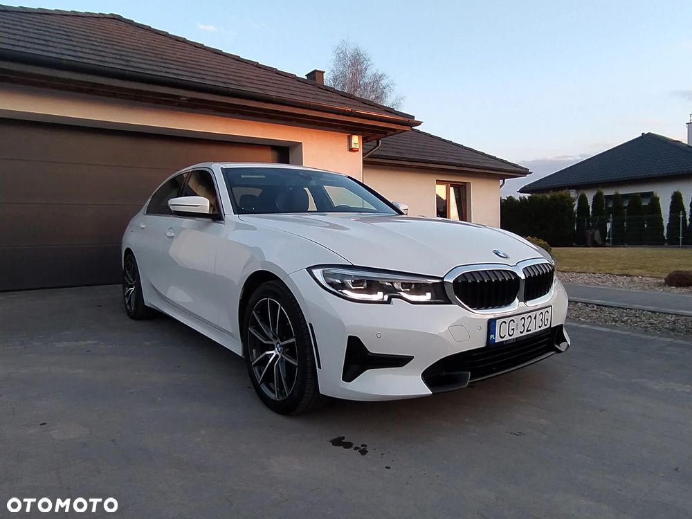 BMW Seria 3 330i Sport Line - 4
