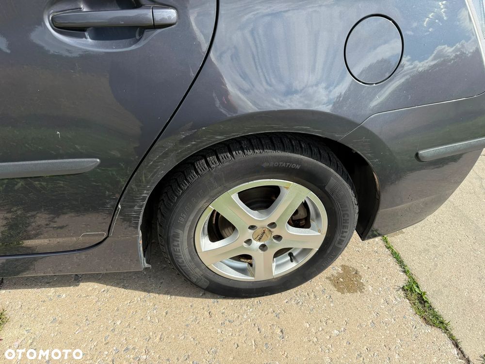 Toyota Prius - 8