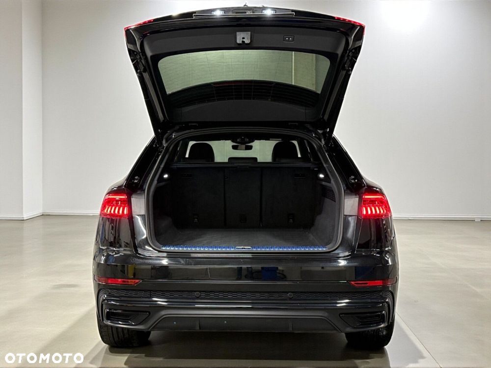 Audi Q8 - 10