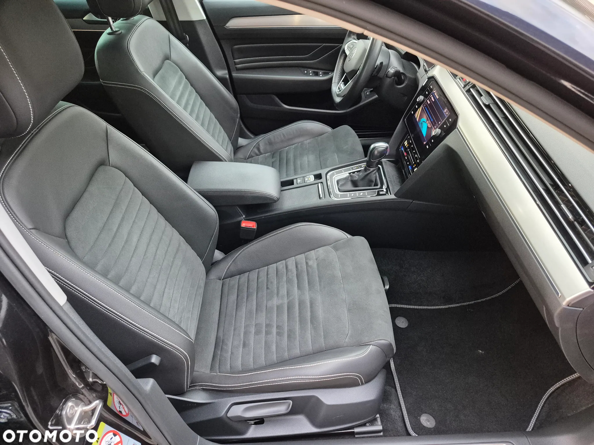 Volkswagen Passat 2.0 TDI 4Mot Elegance DSG - 9