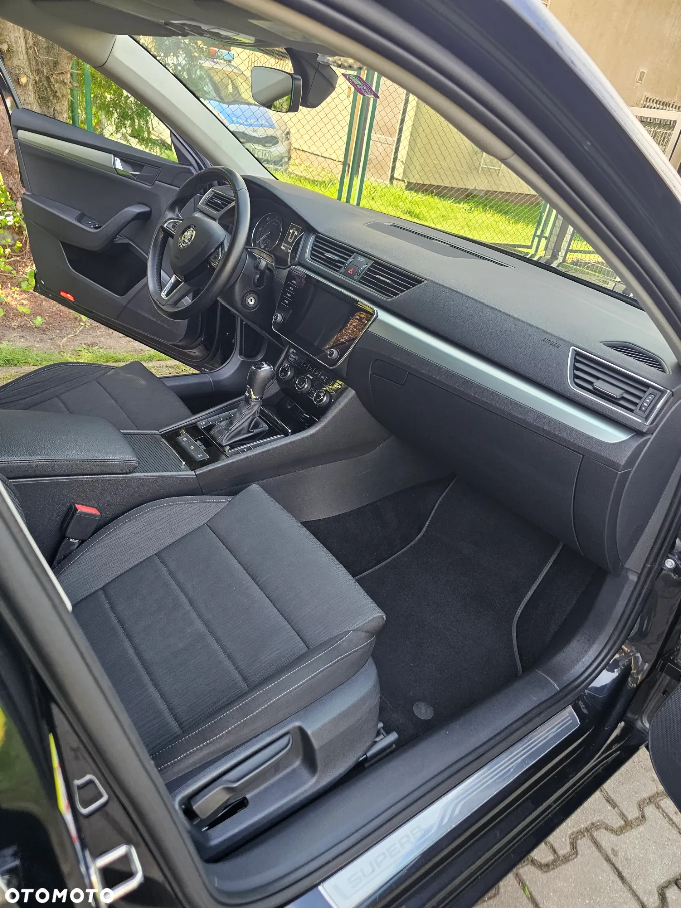 Skoda Superb 2.0 TDI DSG Premium Edition - 12
