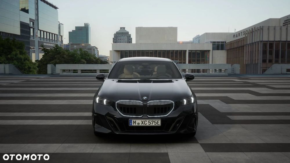 BMW Seria 5 530e - 5