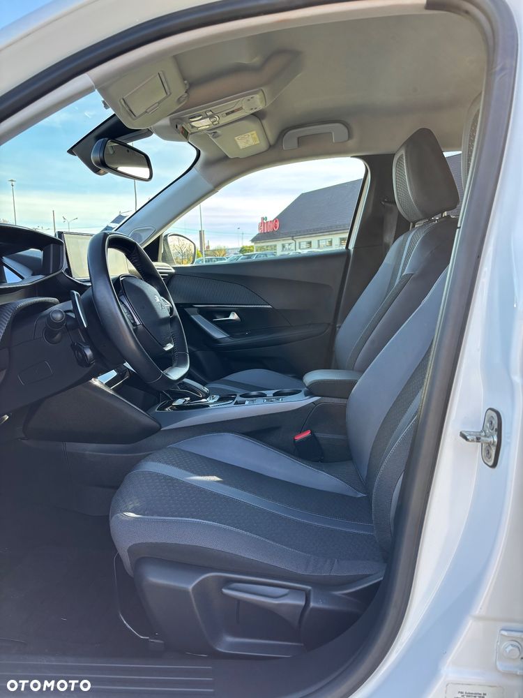 Peugeot 2008 PureTech 130 EAT8 Allure - 10