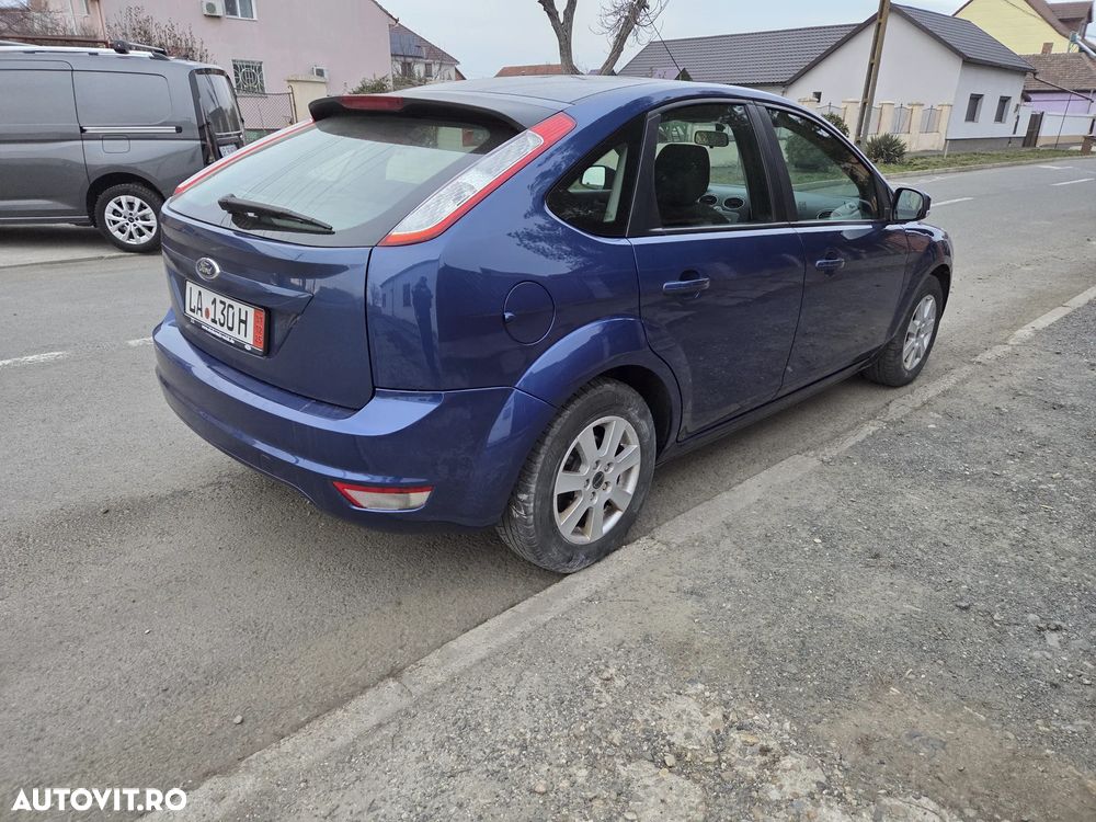 Ford Focus 1.6i 16V Trend - 5