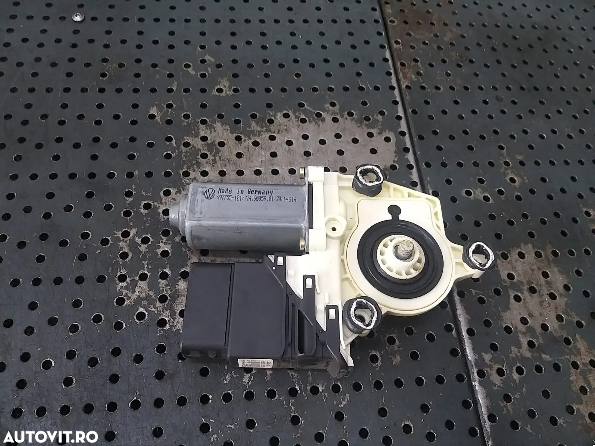 Motoras macara dreapta spate vw golf 5 1k 997755101 7746005901 1k4839402c 1k0959704g - 3