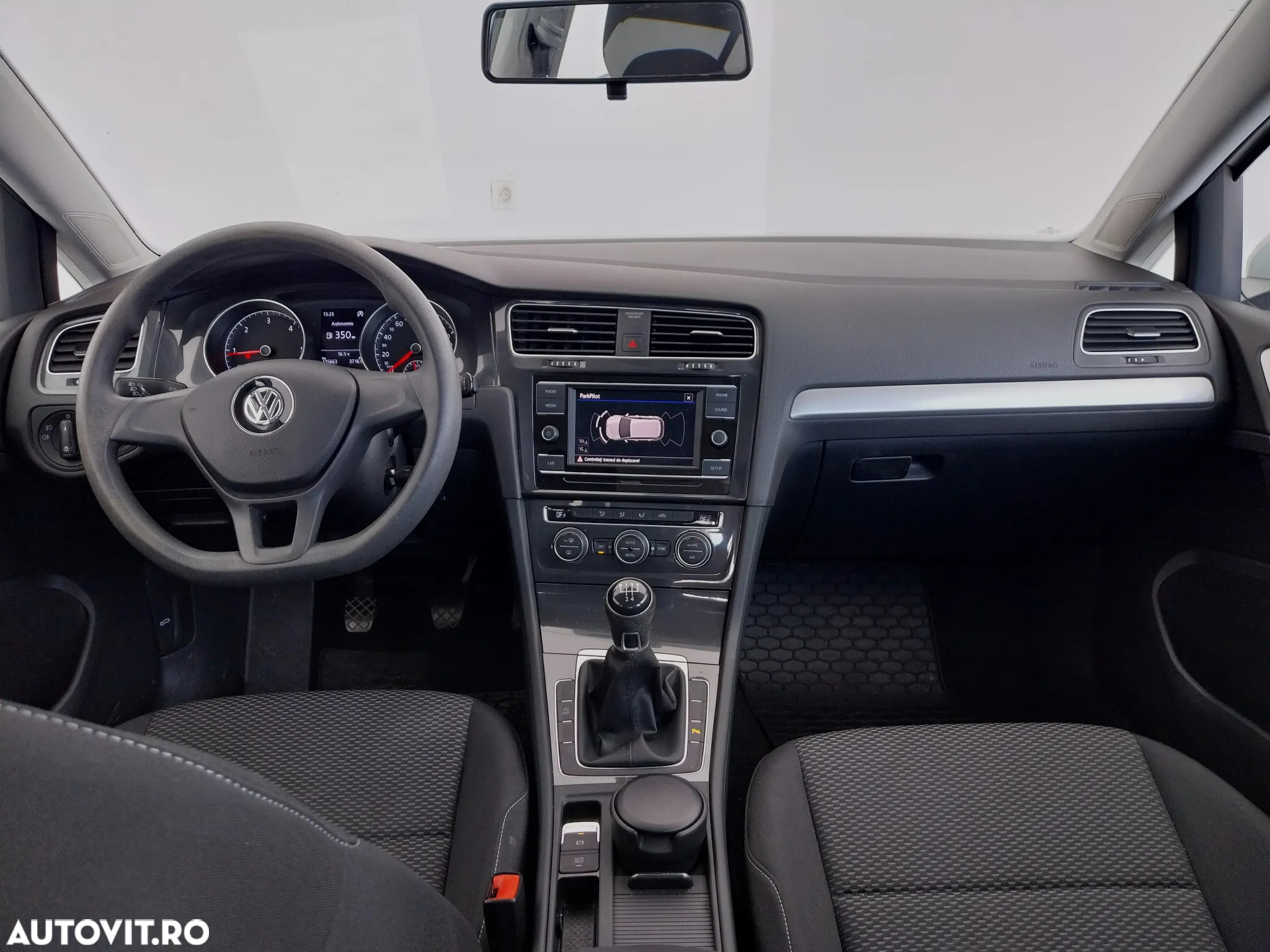 Volkswagen Golf 1.6 TDI Trendline - 3