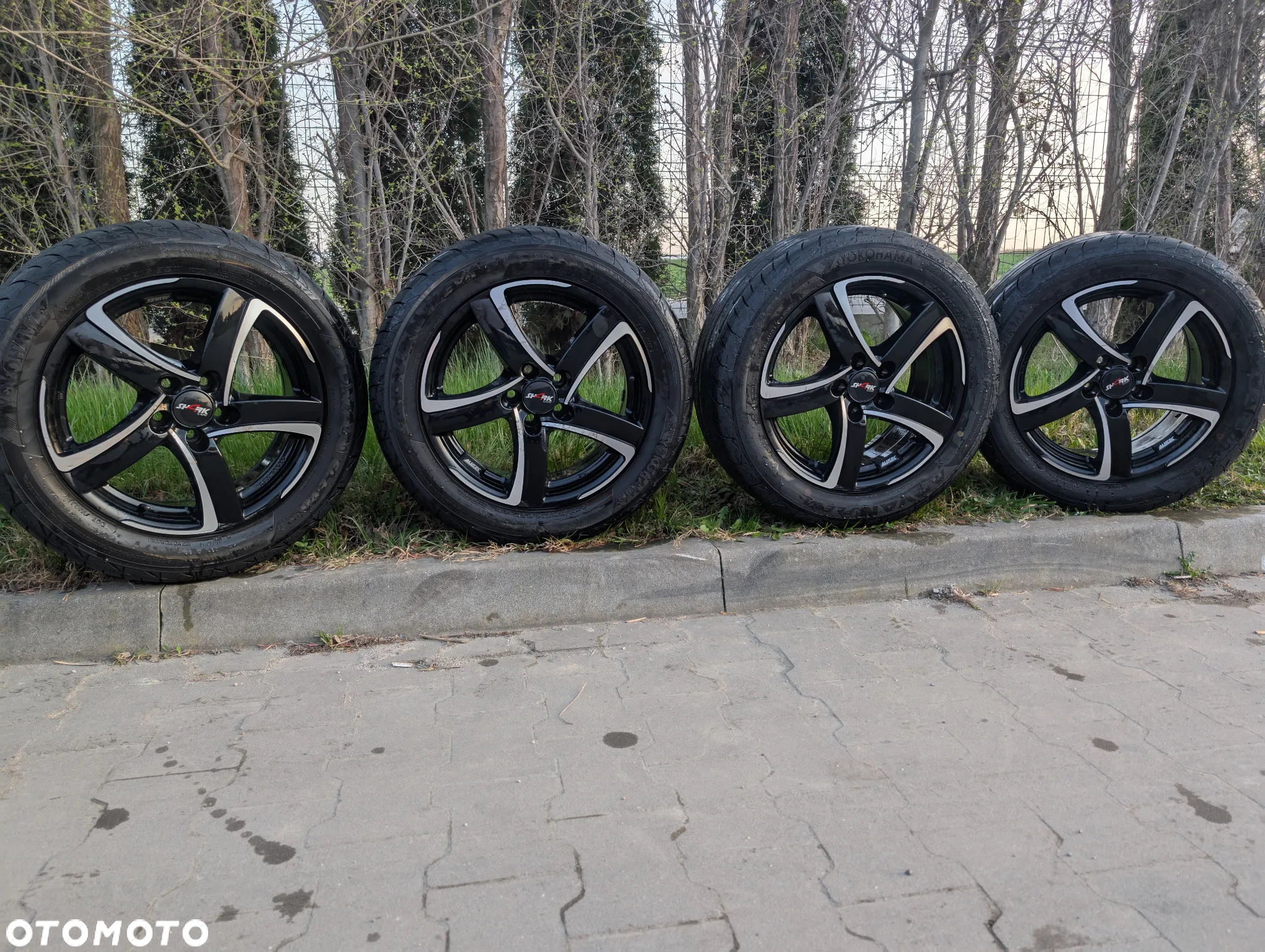 FELGI ALUTEC SHARK 7Jx16H2 + OPONY YOKOHAMA V701 225/50R16 92W - 3