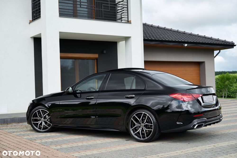 Mercedes-Benz Klasa C 200 mHEV 4-Matic AMG - 17