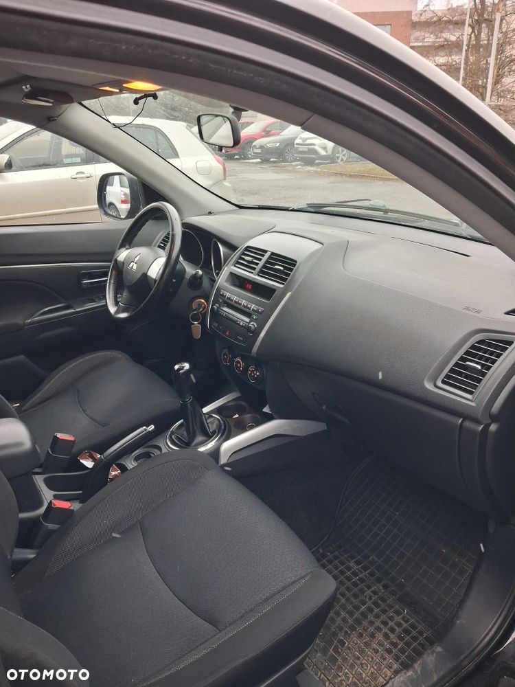 Mitsubishi ASX - 8
