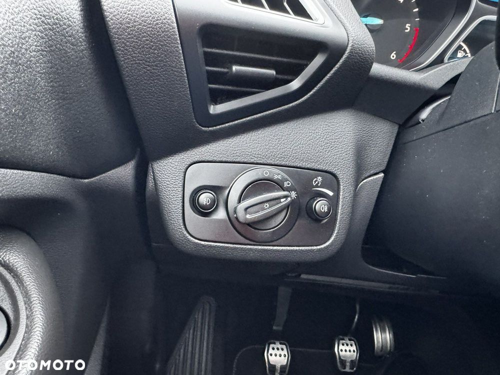 Ford Kuga 2.0 TDCi 4x2 ST-Line - 26